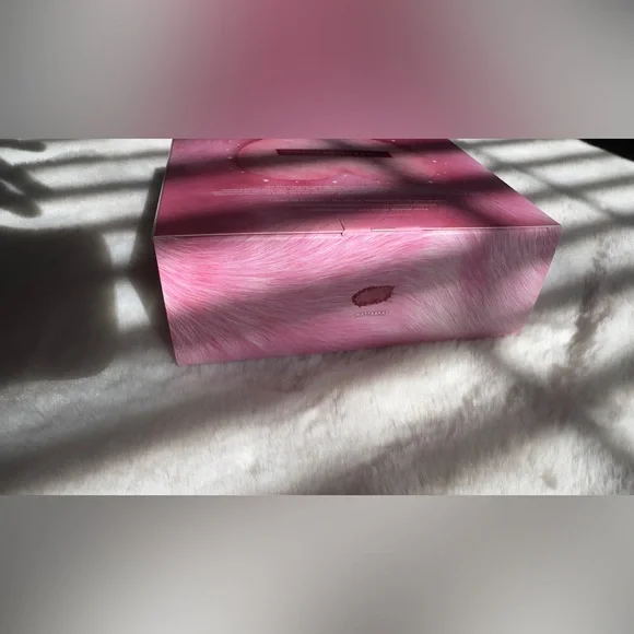 NIB Fenty Beauty WATTACRUSH Shimmer Heart Puff Fairy Bomb - Picture 5 of 10